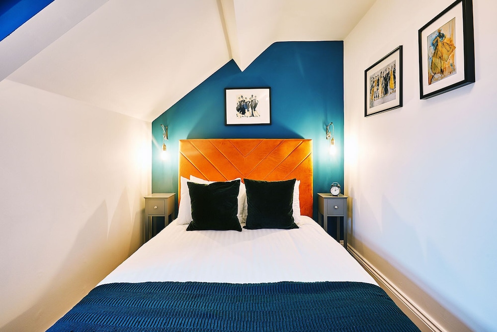 Host Stay North Parade Apartment view 5