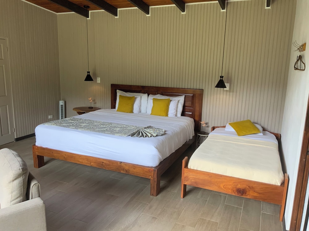Yerbabuena Lodge