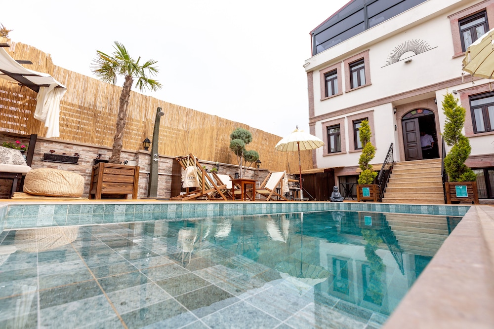 Parna Hotel - Image 16