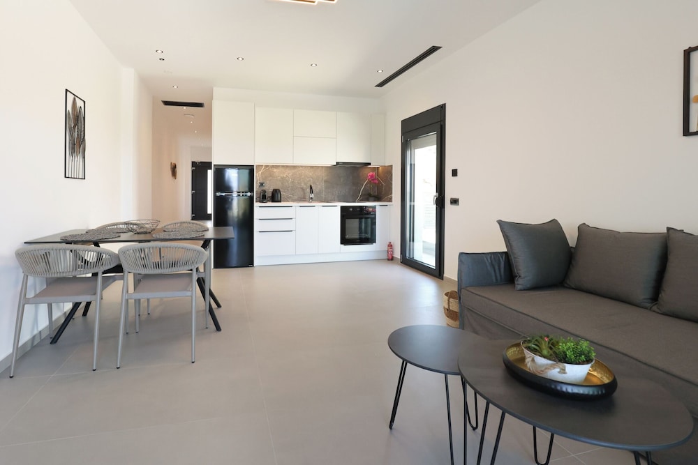 Limi Deluxe Suites