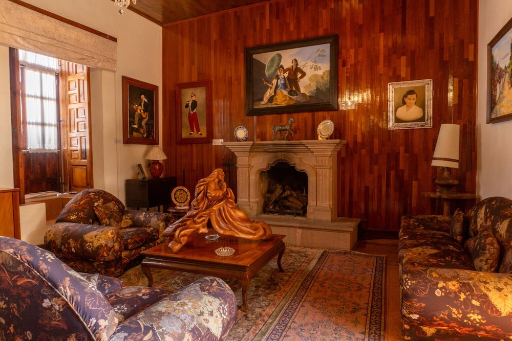 LA CASA B & B