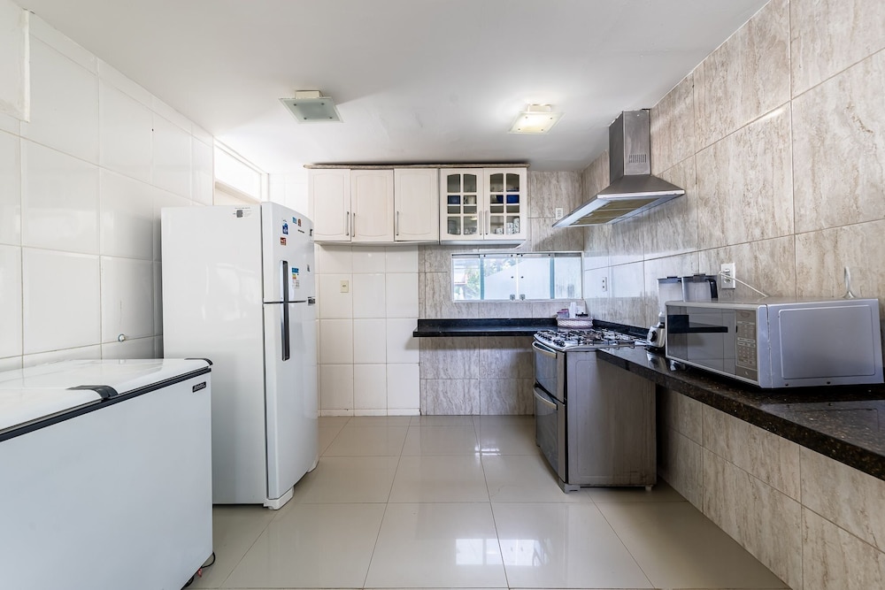 Casa 4 Suites-Com Piscina-137M