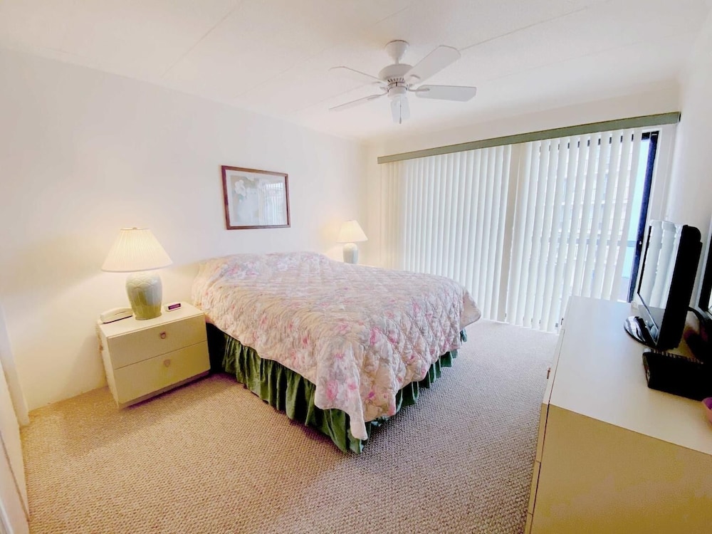 Ocean Princess 207 1 Br condo by RedAwning