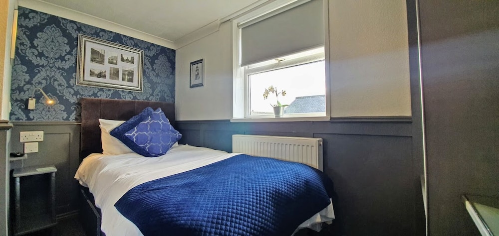 South Shields Vacations - Clifton Guest House - Property Image 9