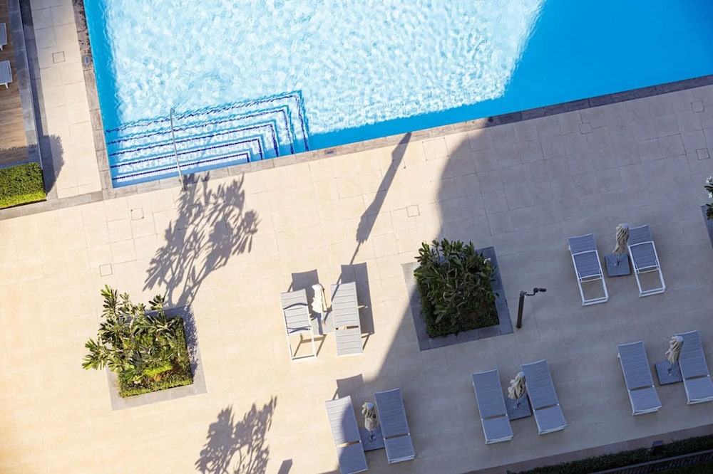 Burj Crown Lux Apartment by Dubai Mall