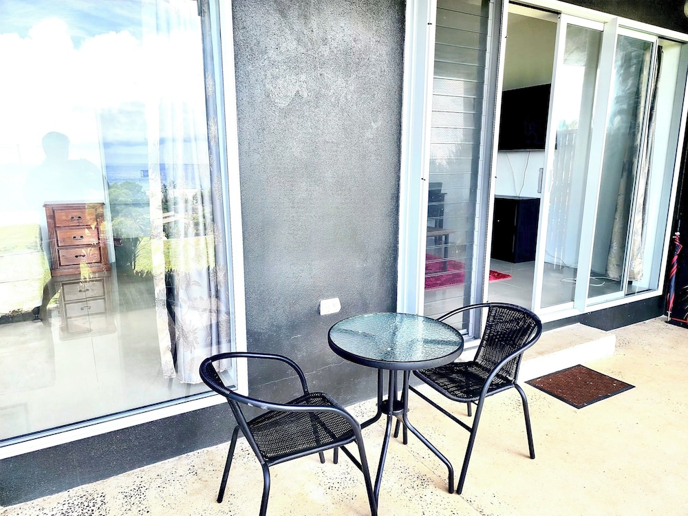 Nikao Hillside Suite
