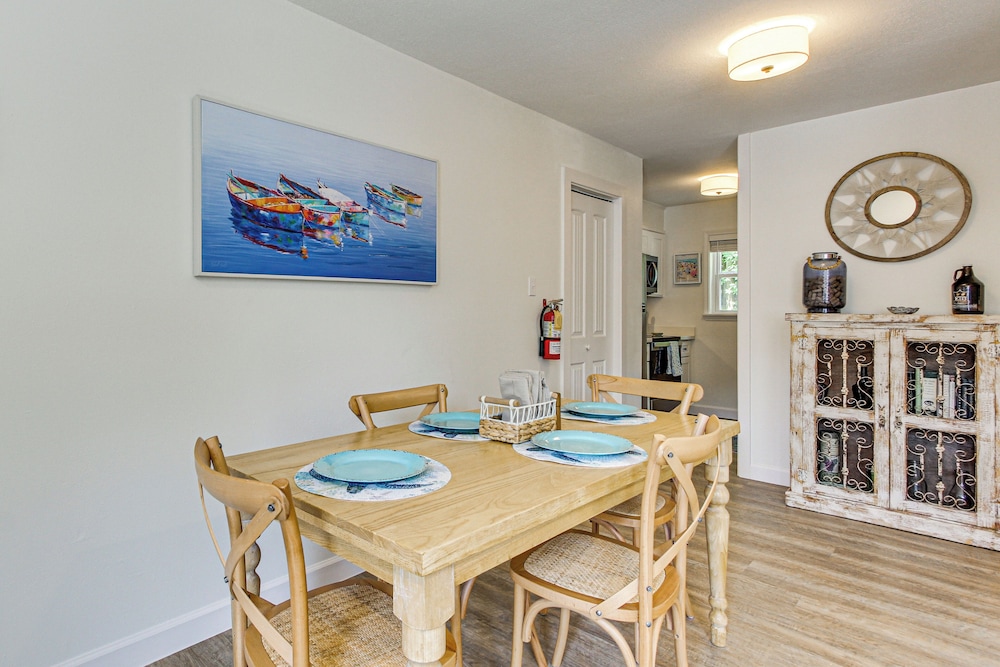 Walk to Ocean Springs Beach: Condo w/ Pool!