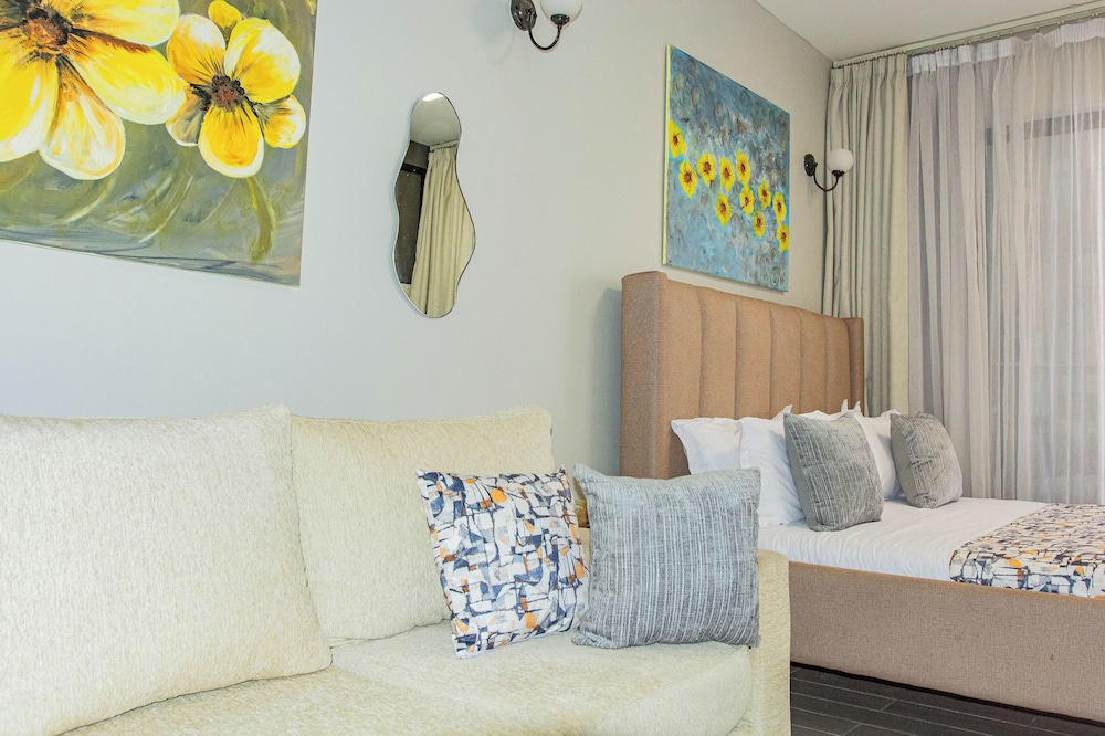 Ashmere by Edmor Suites.