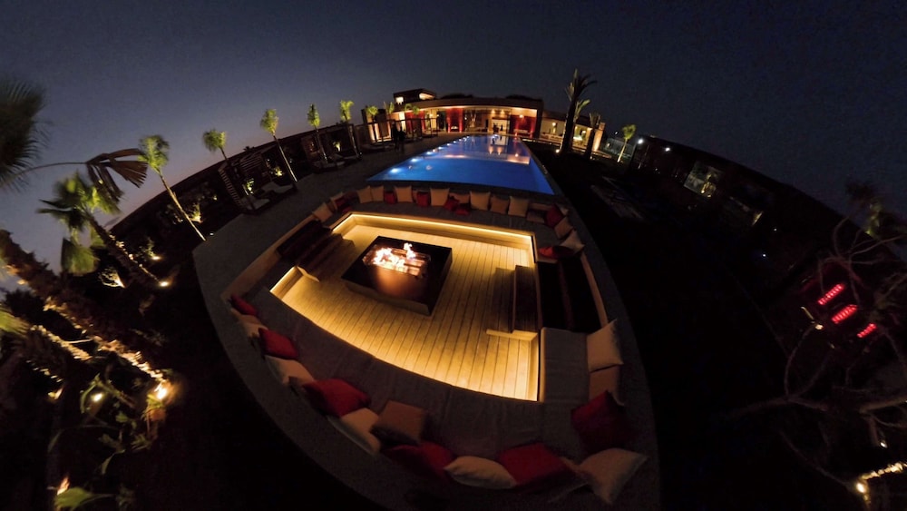 Villa Almaz Marrakech – Palais Exclusif avec Piscine, Spa et Sauna