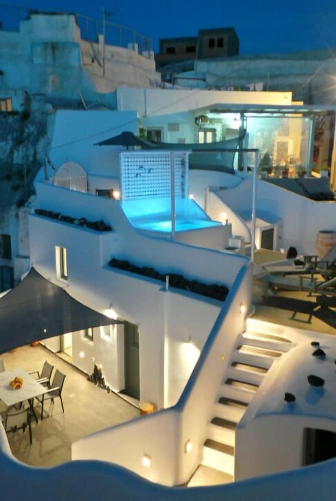 Astrea Suites Feggaropetra Cave House