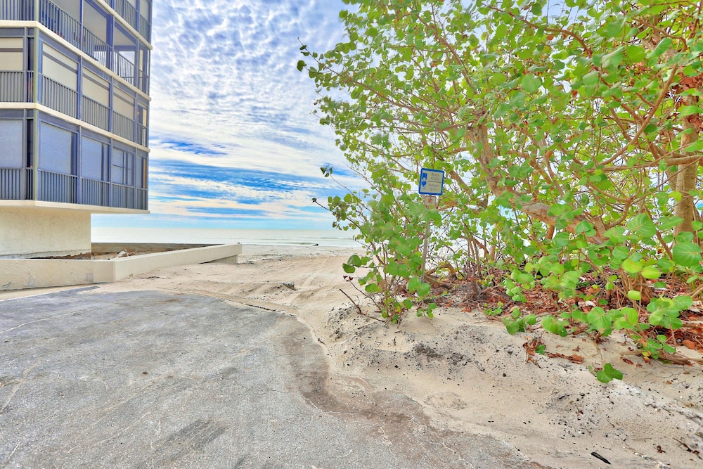 Jade Beach Retreat