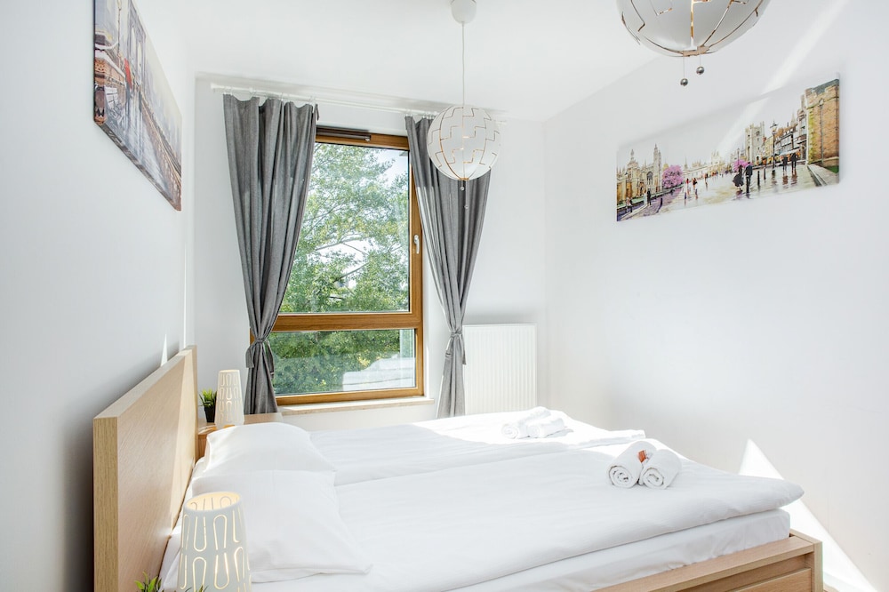 Apartament Jaktorowska Warsaw by Renters view 4