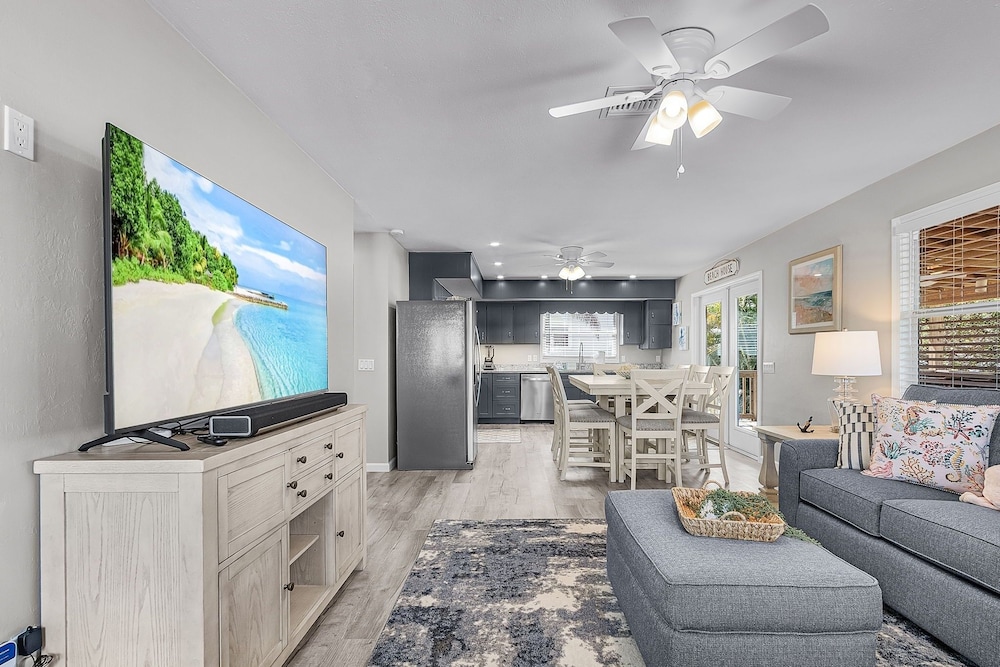 171 Canal Cove: 2br W/ Canal Views 2 Bedroom Home