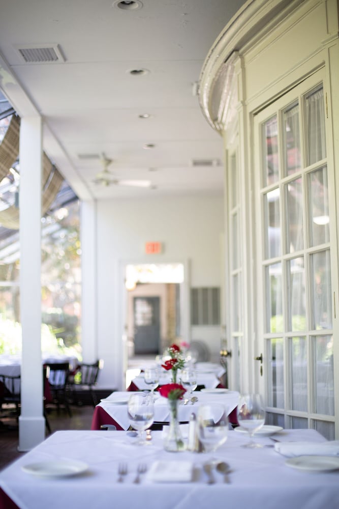 Beekman Arms and Delamater Inn