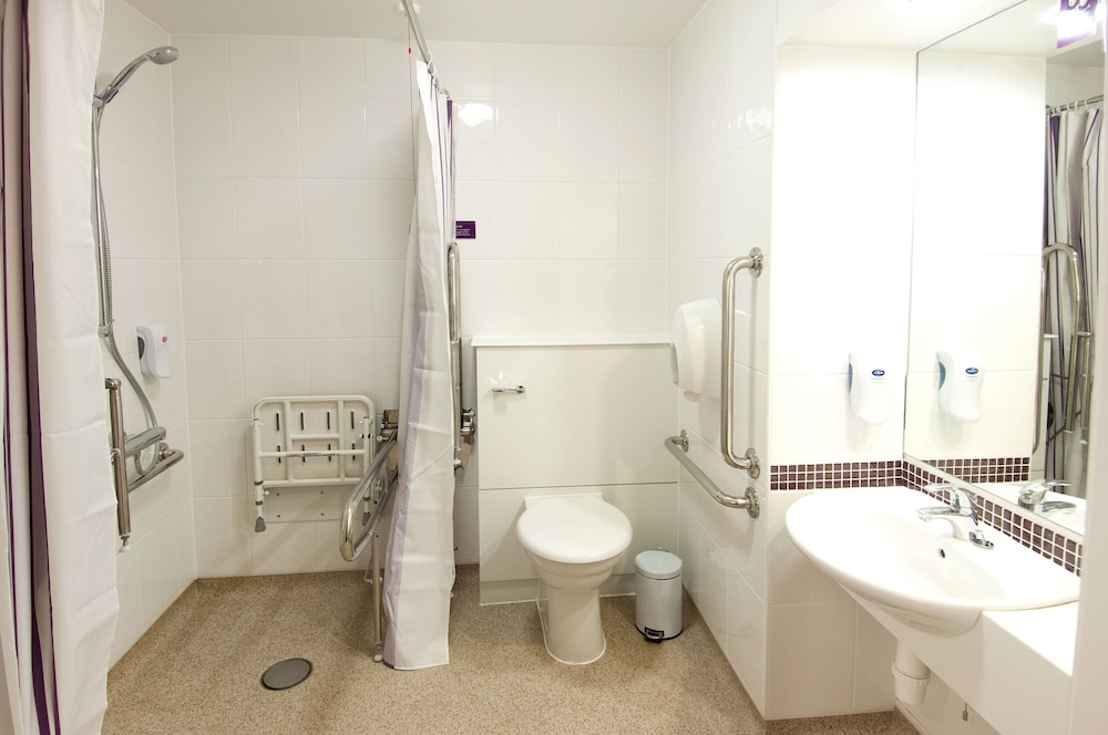 Premier Inn Heathrow Airport Terminal 5 4