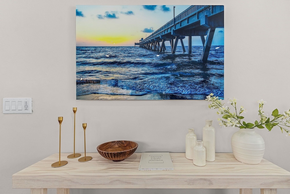 209 Seabreeze Escape: NEW Spacious 5-Bedroom Pool Home 5 Home