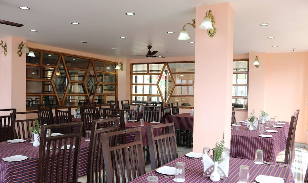 The Fortuna Hotel Lachen by Baizus