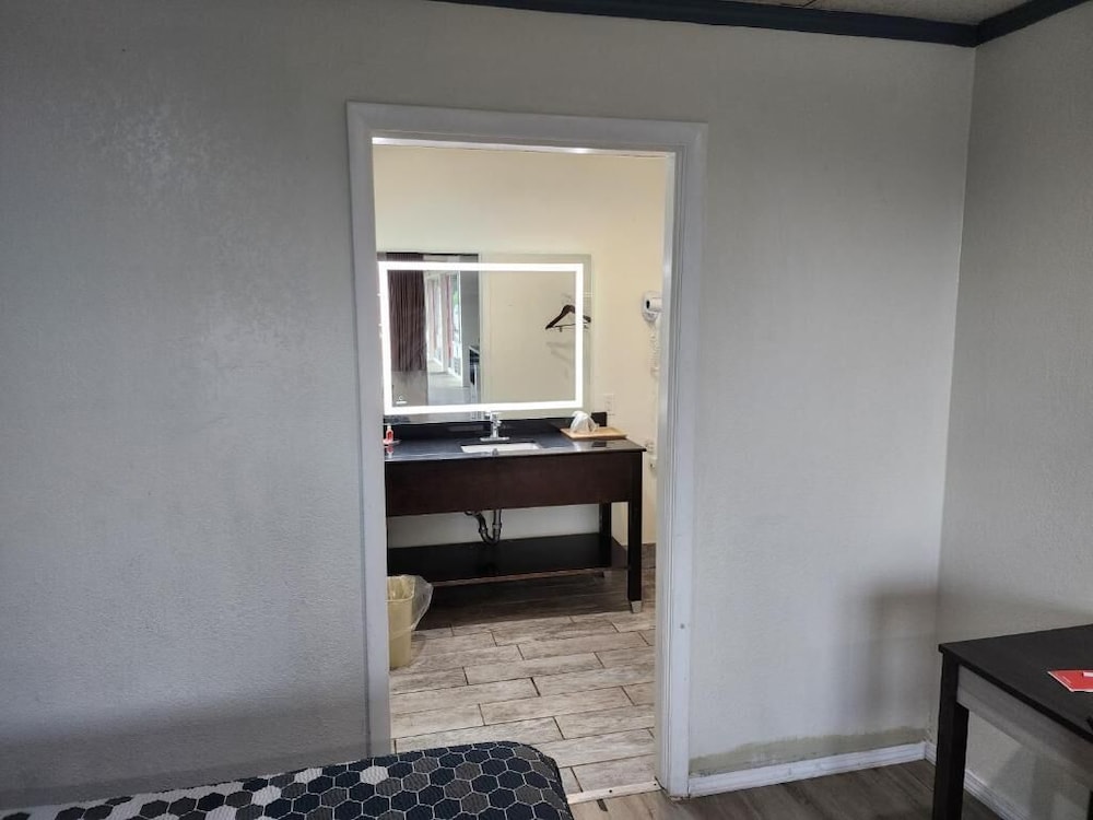 The Edyn Motel