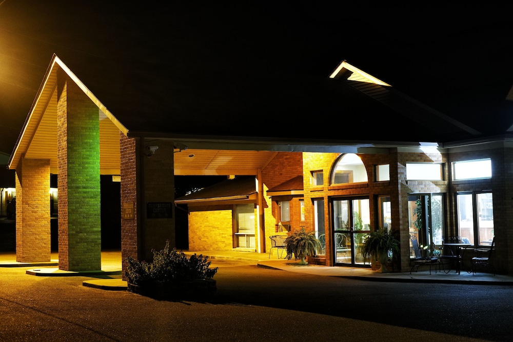 Four Seasons Motel