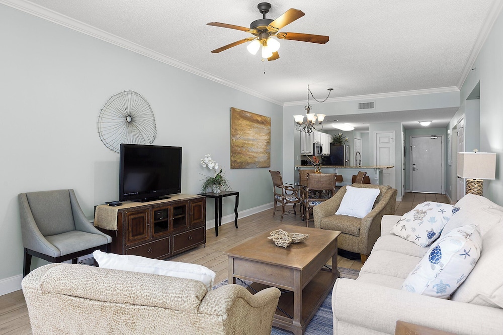 Palacio #202 by Southern Vacation Rentals