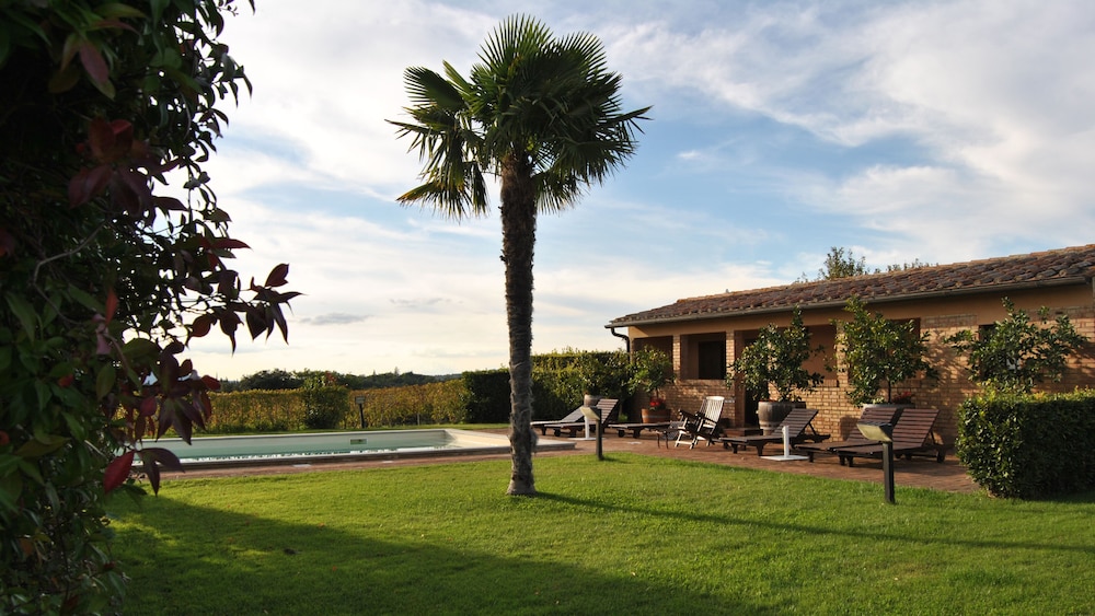 Villa Siena 10 in Castelnuovo Berardenga view 3