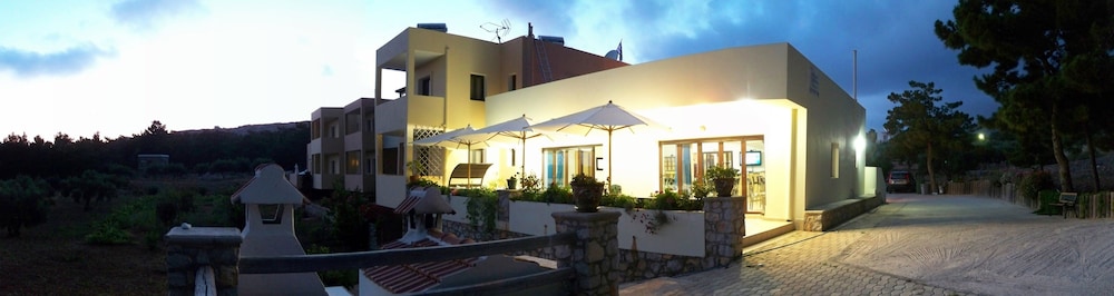 Miraluna Hotel