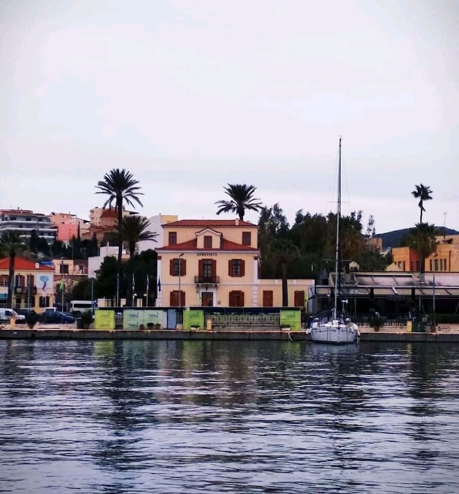 Hotel Poseidon Beach Villas - Image 1