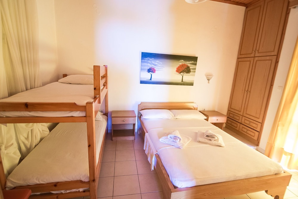 Margarita Apartments photo 2