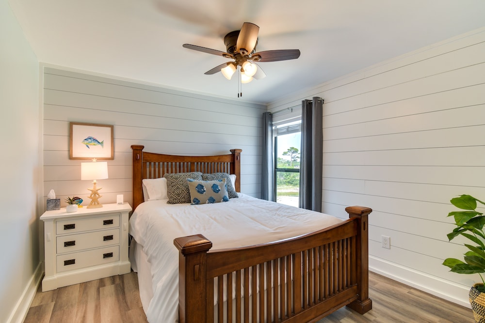 Orange Beach Condo w/ Dock: Boater's Paradise! view 2