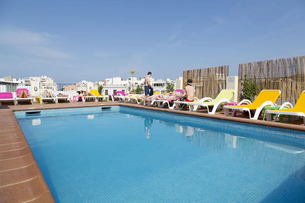 Hotel Apartamentos Casa Maria - Image 1