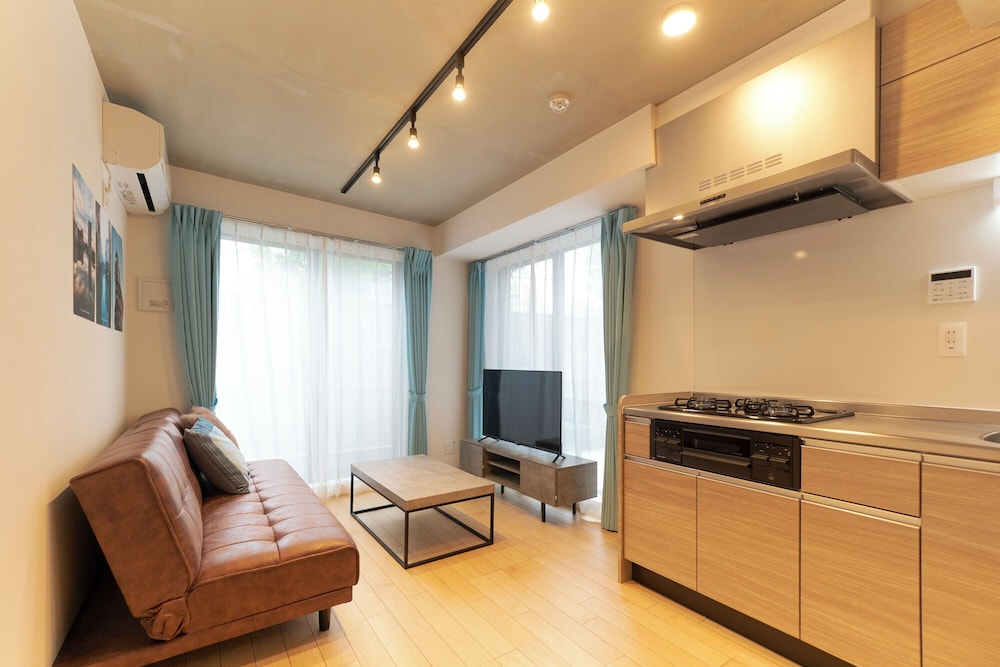 Frontier Comfort Kita-Ikebukuro by Tranova