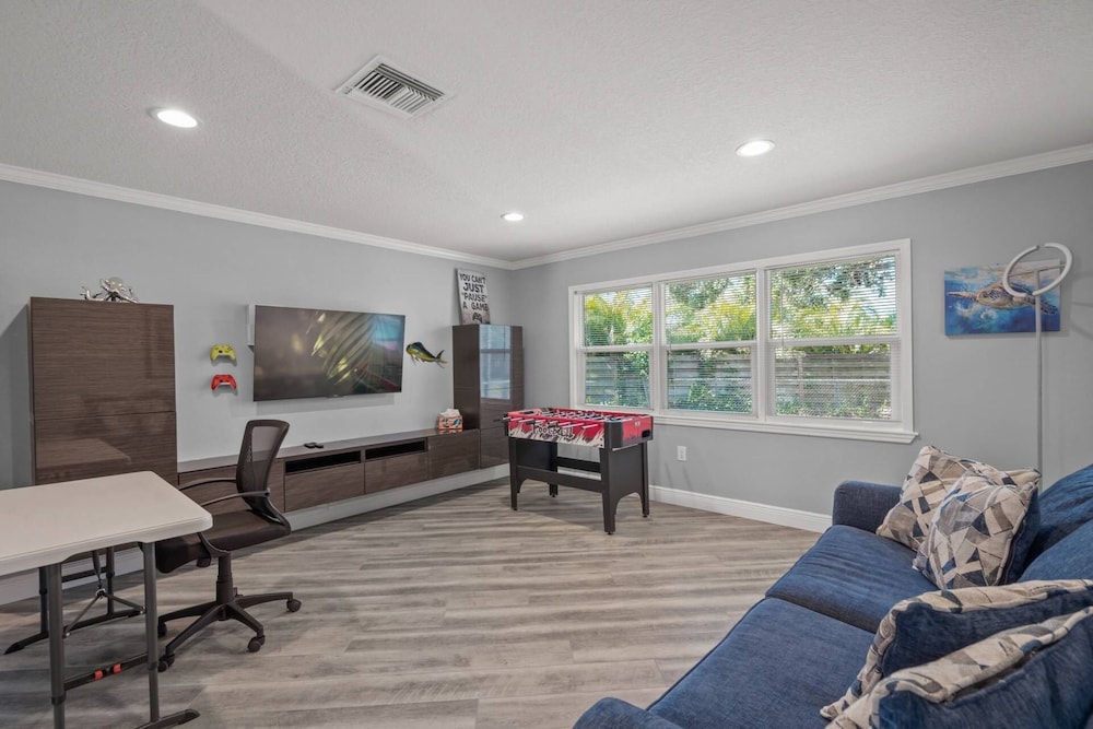 Silver Palm Retreat
