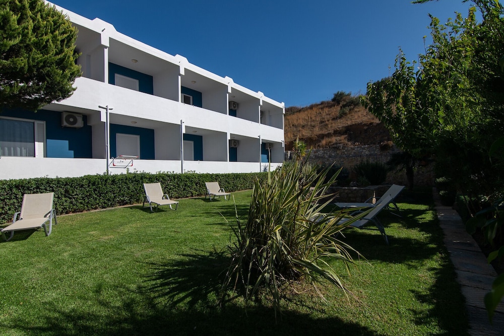 Mythos apartments