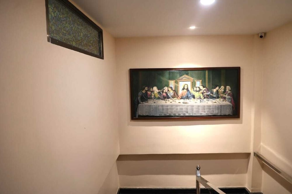 Regal Guest House by ROH