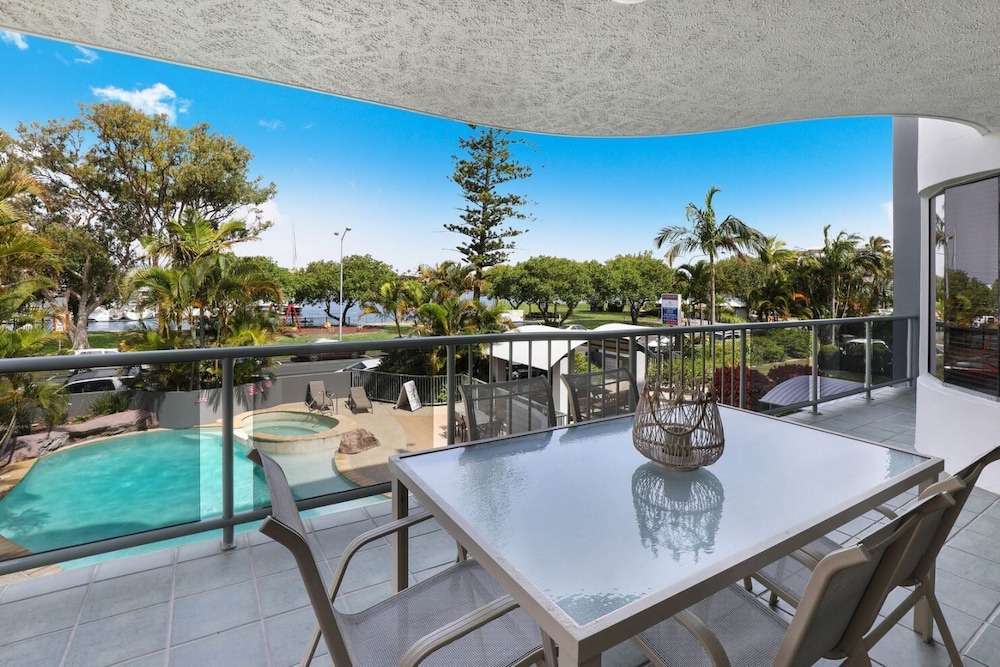 Riverdance Apt 8