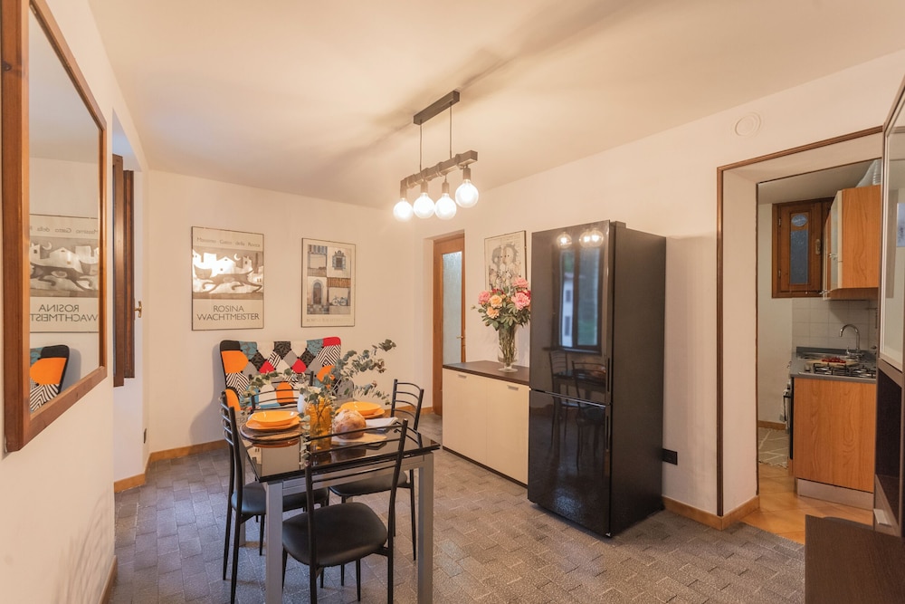 Bell Tower Square by Rent all Como