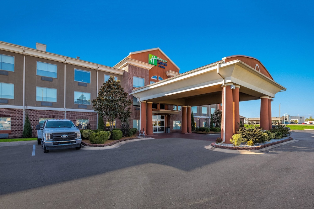 Hotel Holiday Inn Express & Suites Okmulgee By Ihg
