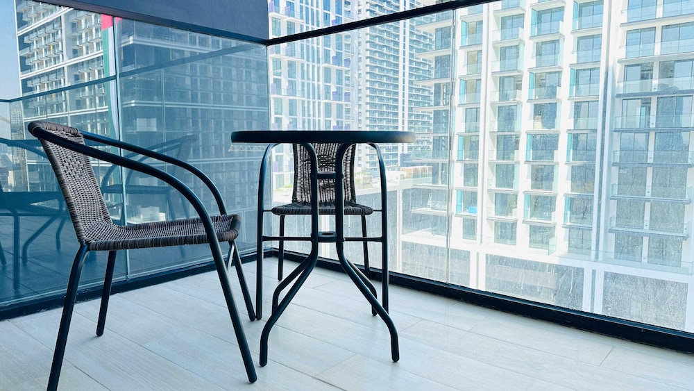 OYO HOME 1457 Premium 1bed Apartment In