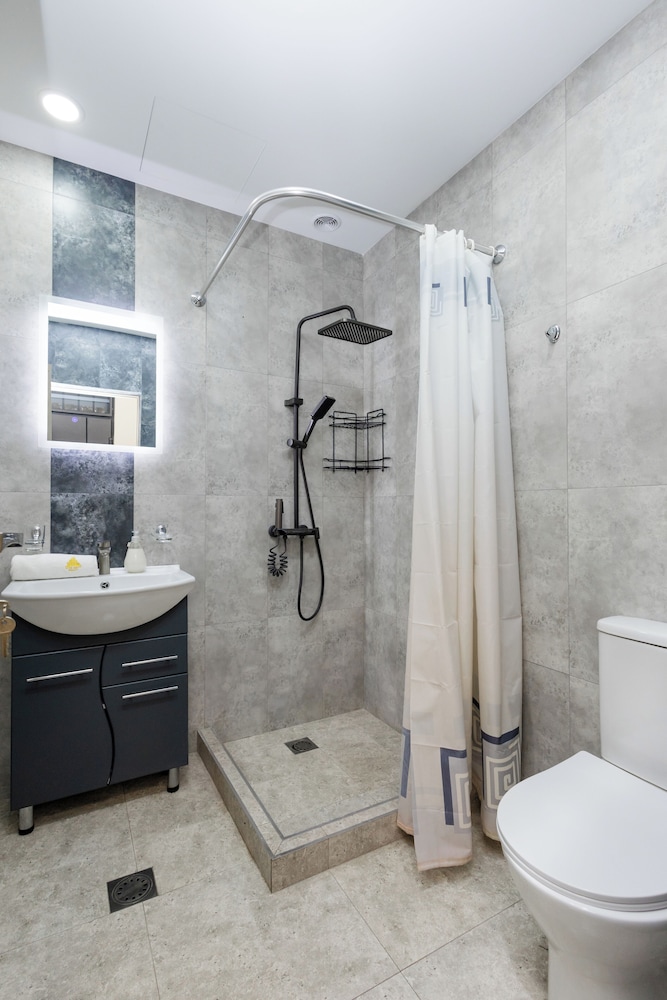 Apartment by Luxe Group XO222