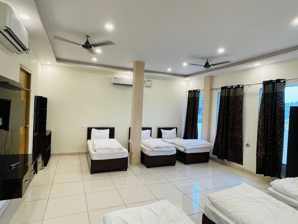 Lee Corbett Resort