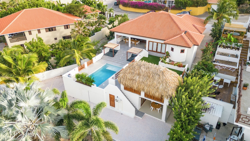 Luxurious Villa Blou, Steps From Beach Jan Thiel