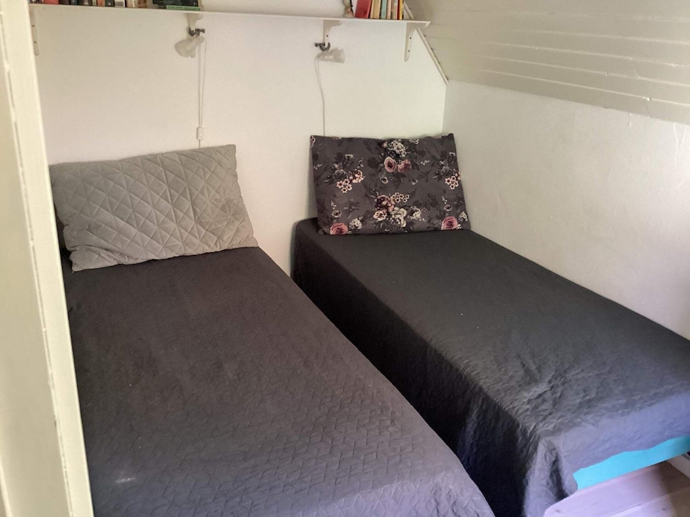 6 Person Holiday Home in Rodby