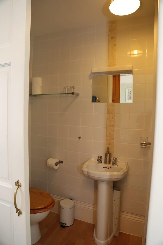 Acorns Guest House
