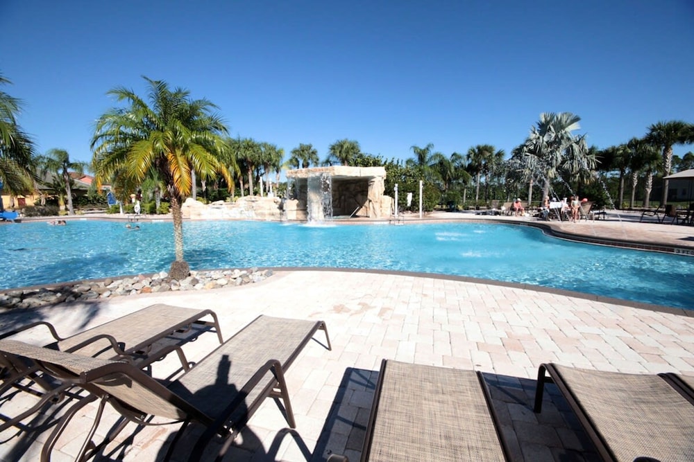 Themed 5Bd Paradise Palms Close to Disney w Pool 8951
