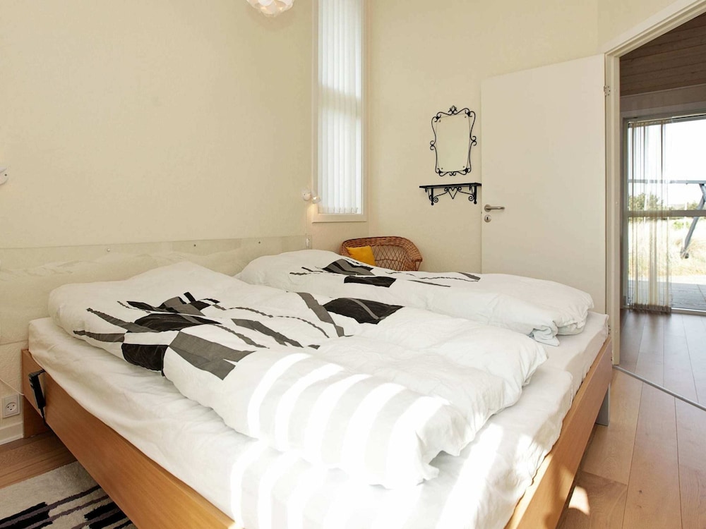 6 Person Holiday Home in Blavand
