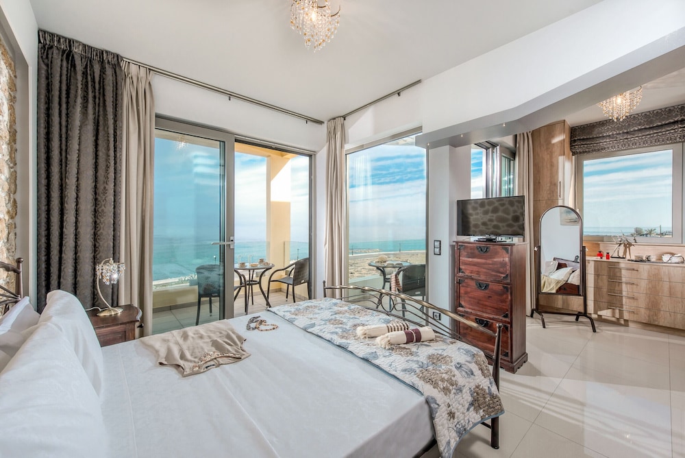 Artemis beachfront Villa