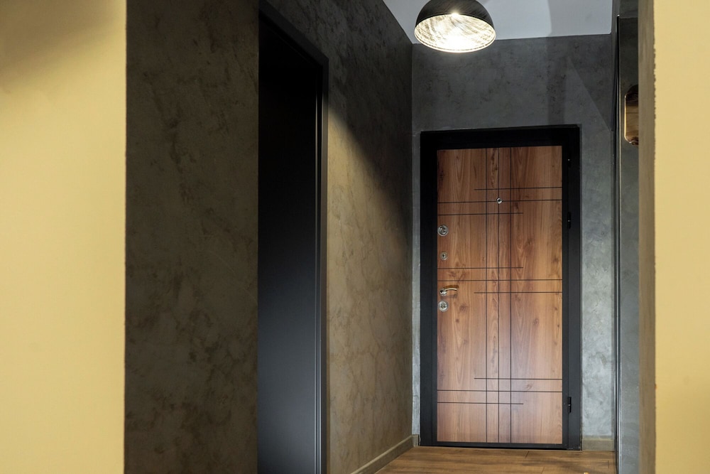 Apartment 8