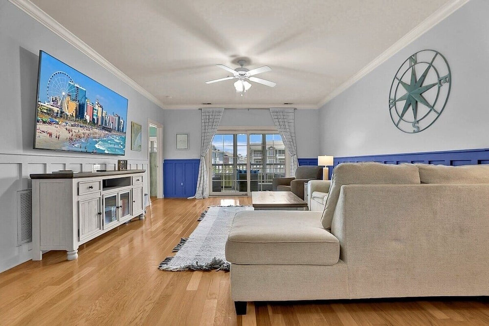 Magnolia Pointe Luster Leaf 4875-304 3 Bedroom Condo