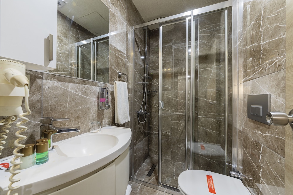 Ayramin Deluxe Hotel - Image 109