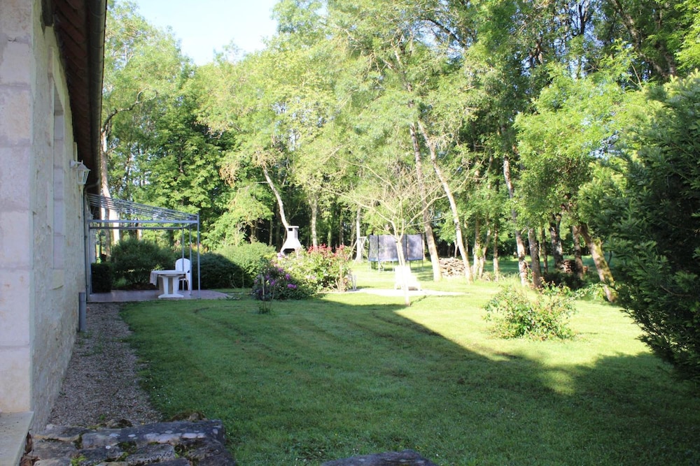 Photo 10